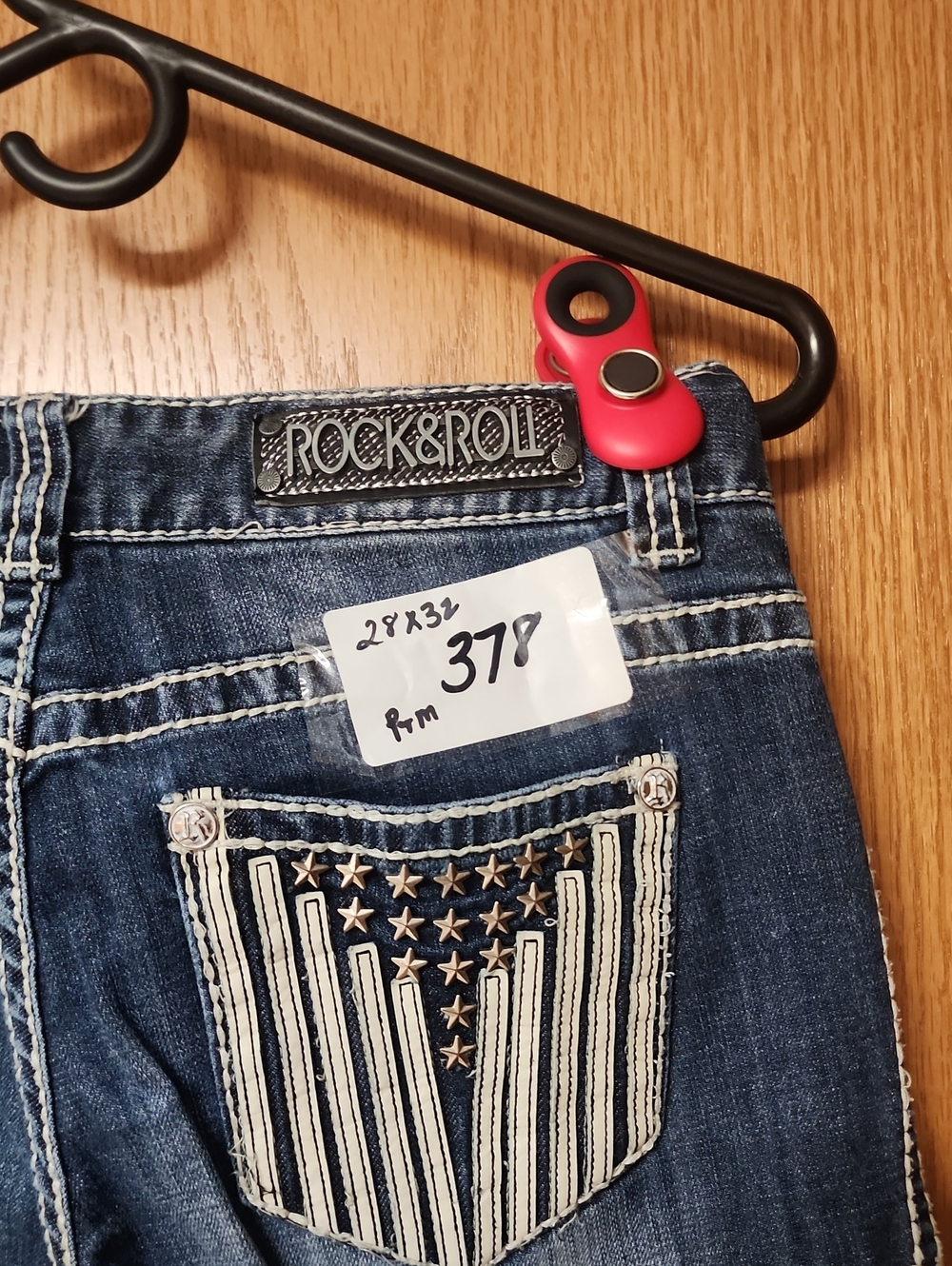 Rock & Roll Women's Jeans with Star-Striped Back Pockets 28x32 number 378 - Picture 5 of 10